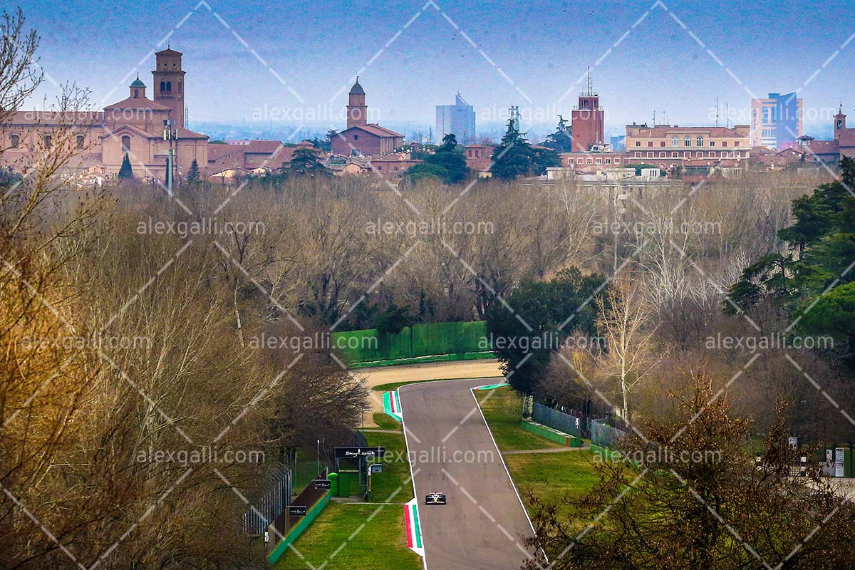 F1 2025 Yuki Tsunoda - Racing Bulls - 202500011