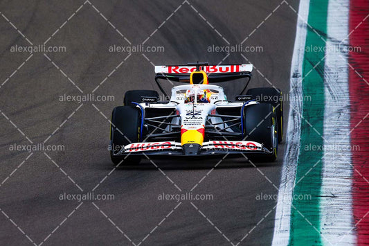 F1 2025 Yuki Tsunoda - Racing Bulls - 202500012