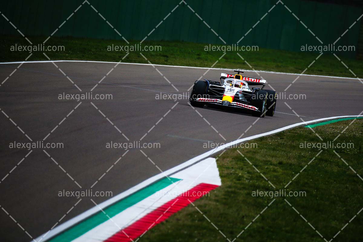 F1 2025 Yuki Tsunoda - Racing Bulls - 202500015