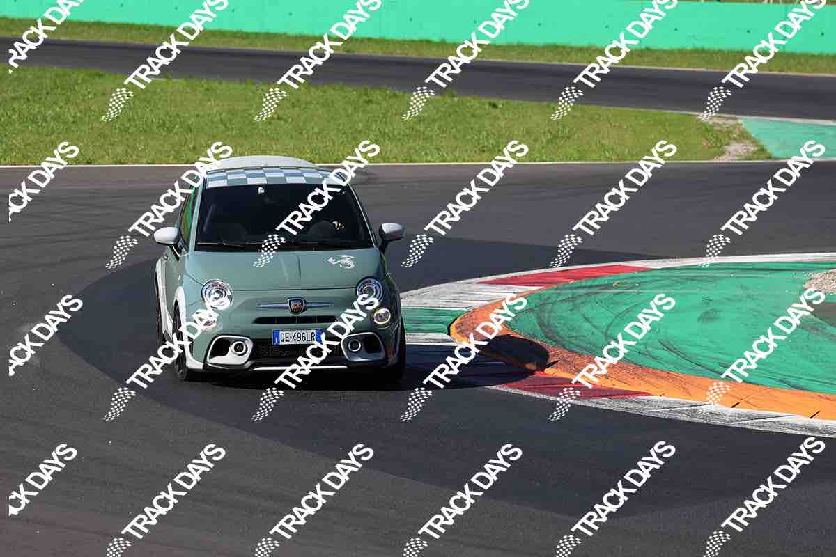 TD 250426 T02 - 035