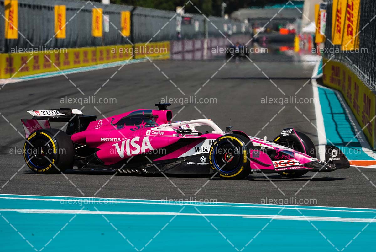 F1 2025 Isack Hadjar - Racing Bulls - 202506004