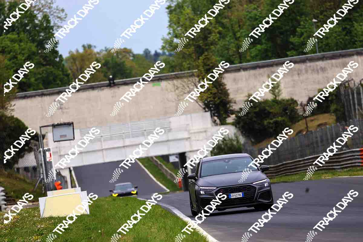 TD 120426 T08 - 016