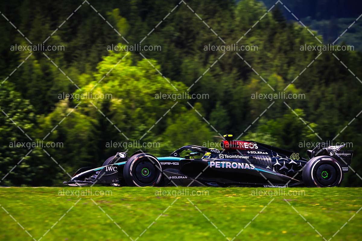 F1 2024 - Lewis Hamilton - Mercedes - 240130