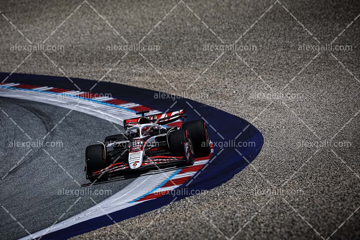 F1 2025 Esteban Ocon - Haas - 202511022
