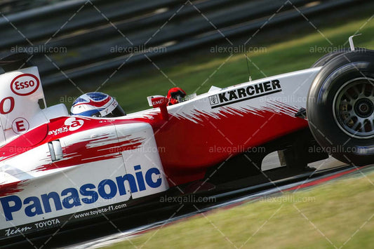 F1 2004 Olivier Panis - Toyota TF104 - 20040082