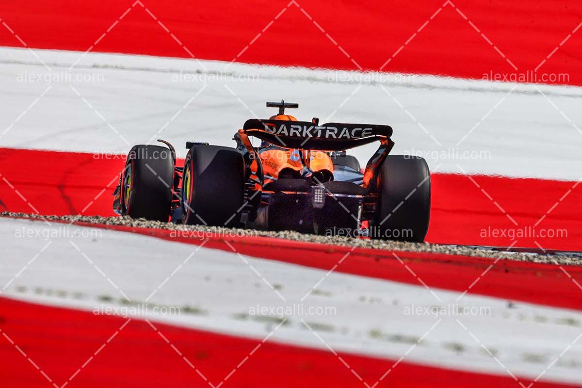 F1 2024 - Oscar Piastri - McLaren - 240138