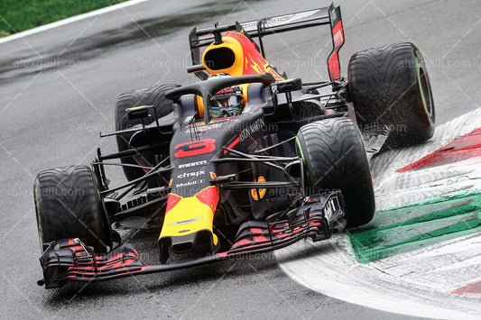 2018 Daniel Ricciardo - Red Bull - 20180105
