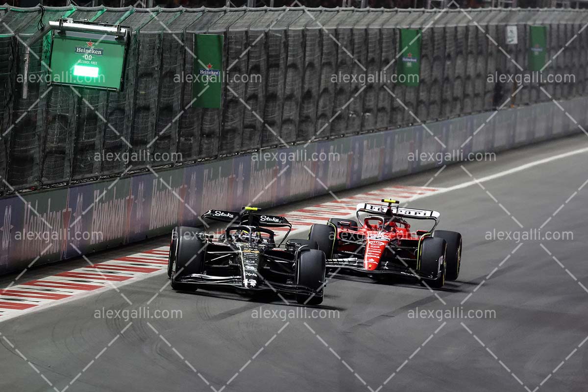 F1 2023 - 21 Las Vegas GP - Zhou Guanyu - Alfa Romeo - 2321021