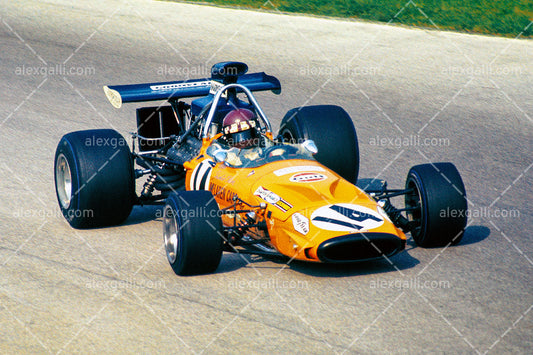 F1 1971 Jackie Oliver - McLaren - 19710009