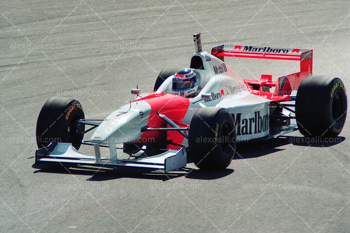 F1 1996 Mika Hakkinen - McLaren MP4/11 - 19960027