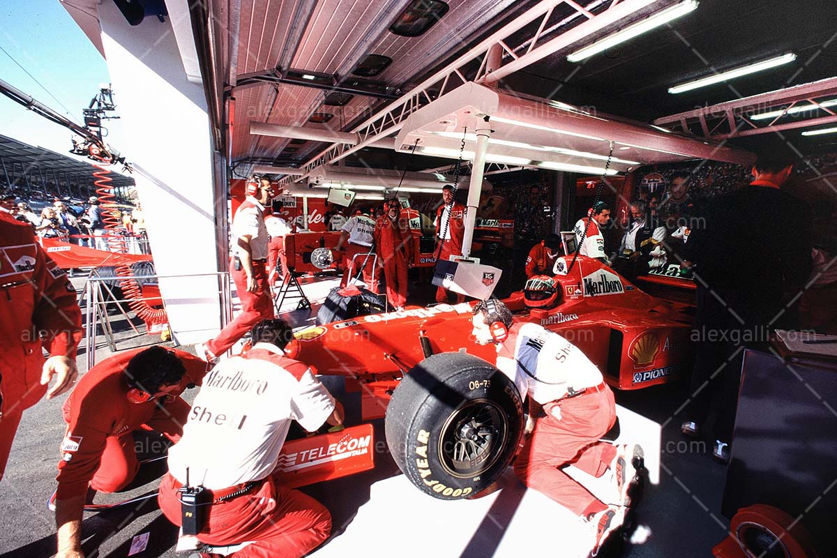 F1 1997 Eddie Irvine - Ferrari F310B - 19970059