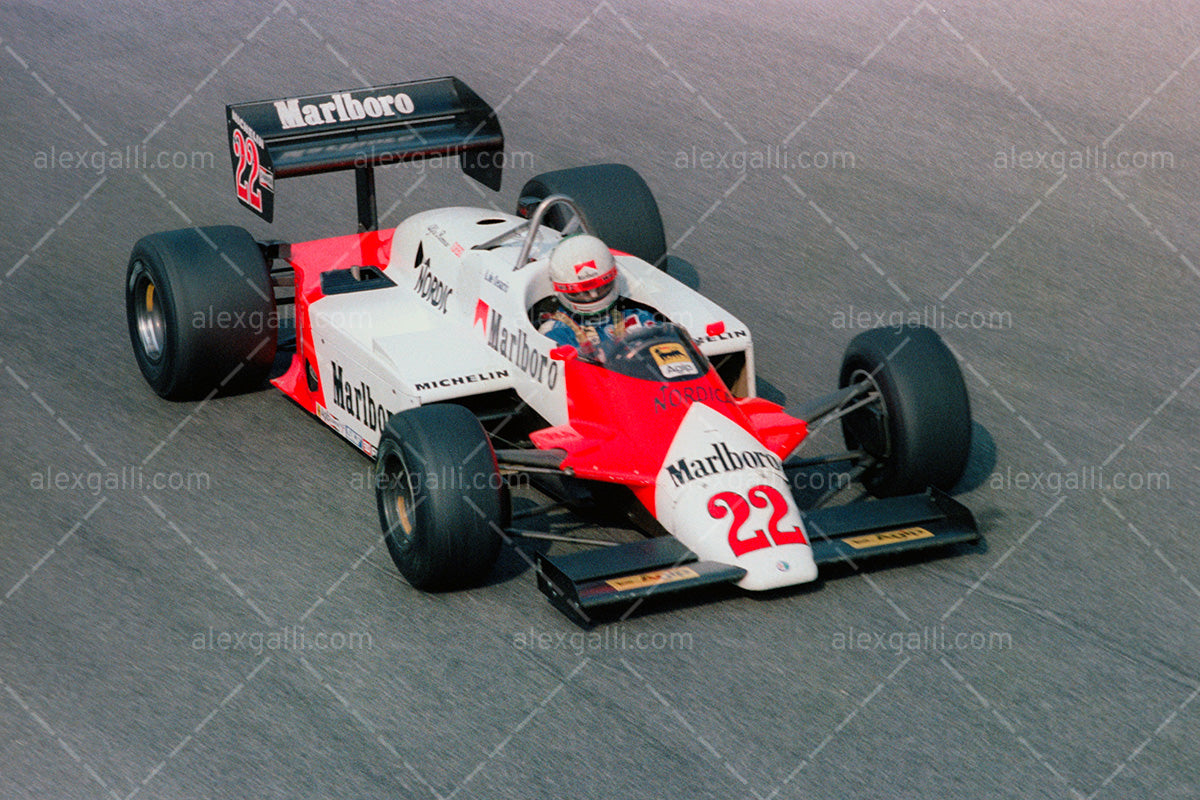 F1 1983 Andrea De Cesaris - Alfa Romeo 183T - 19830018