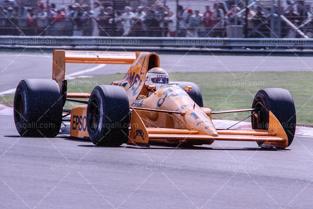 Modèle Réduit Lotus - F1 101 Team Camel Honda N 11 Brazilian Gp 1989 Nelson Piquet Con Vetrina With Showcase Modèle Réduit Lotus - F1 101 Team Camel Honda N 11 Brazilian Gp 1989 Nelson Piquet Con Vetrina With Showcase