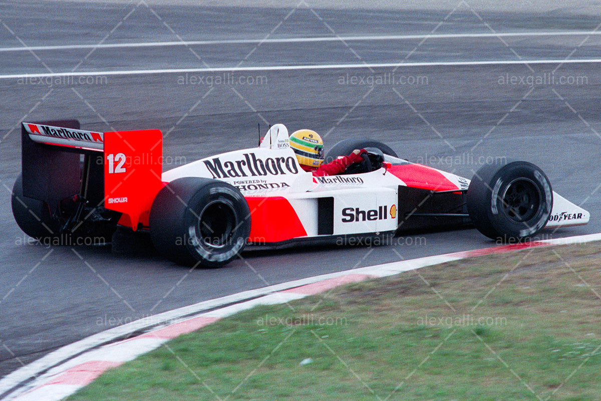 希少McLaren MP4/4 1988 Ayrton Senna Spark 1:43 A. Senna McLaren MP4/4 #12 Winner Japan GP