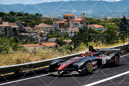 29 LUZZI SAMBUCINA 2025 | # 031 Bacci