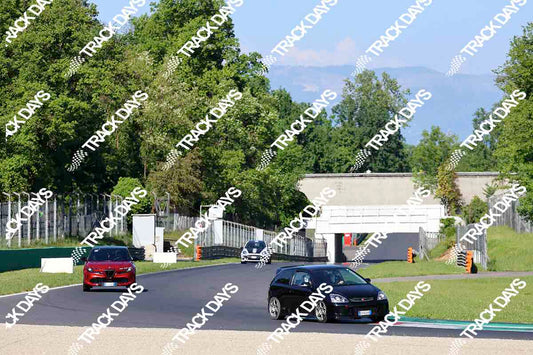 TD 250426 T10 - 035