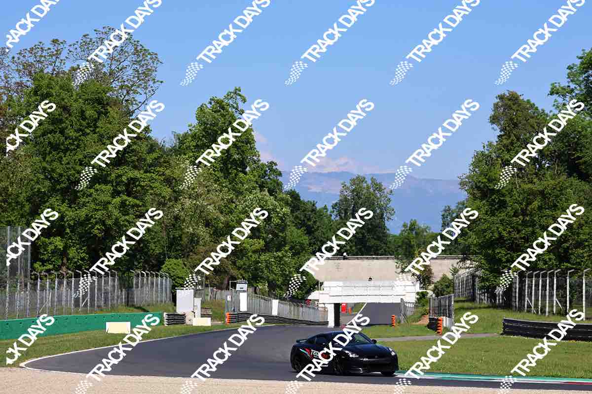 TD 250426 T07 - 064