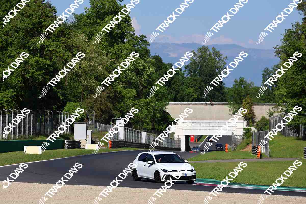 TD 250426 T09 - 112