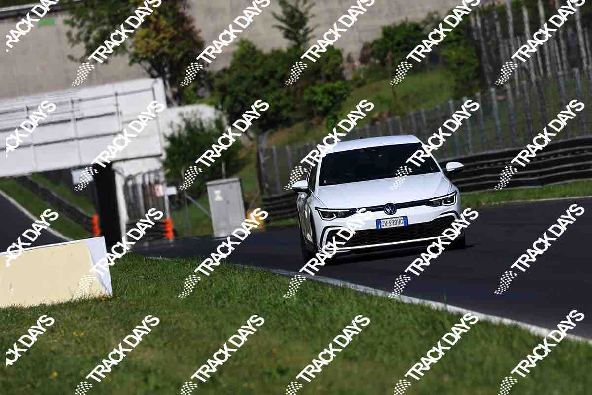 TD 250426 T09 - 122