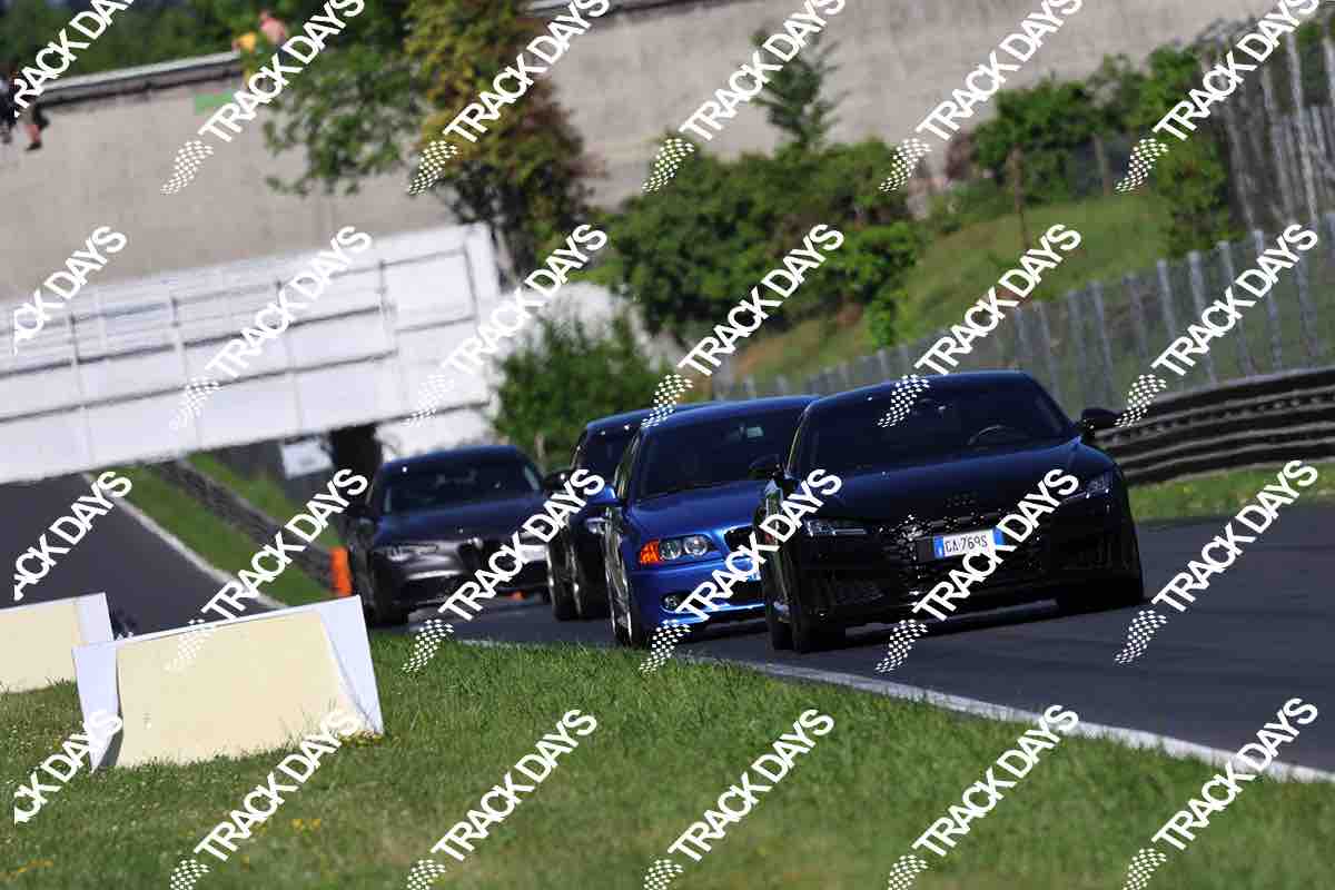 TD 250426 T09 - 135
