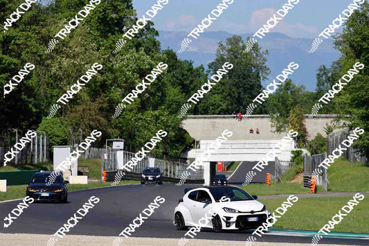 TD 250426 T09 - 065