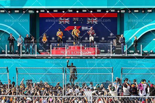 F1 2025 Oscar Piastri - McLaren - 202506016