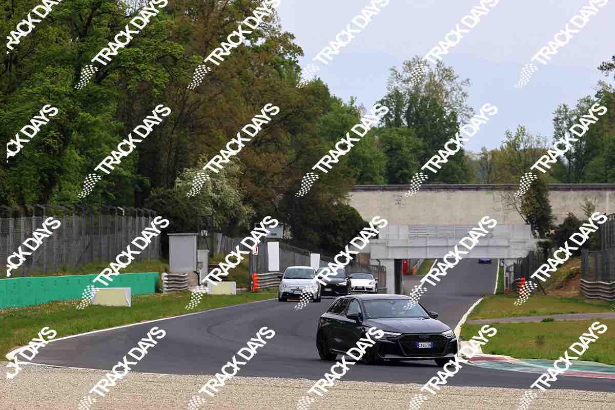 TD 120426 T05 - 099
