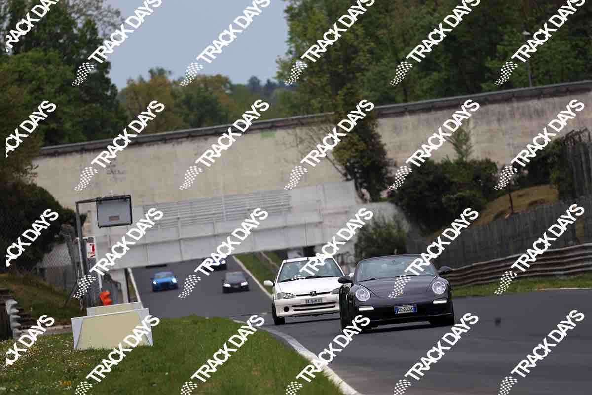 TD 120426 T06 - 014