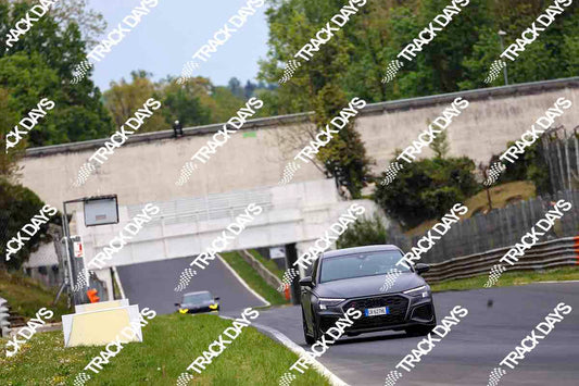 TD 120426 T08 - 016