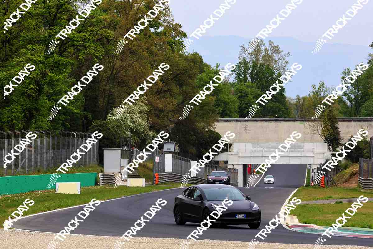 TD 120426 T08 - 009