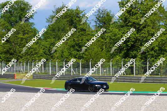 TD 250425 T10 - 024