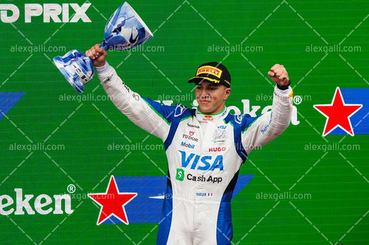 F1 2025 Isack Hadjar - Racing Bulls - 202501507