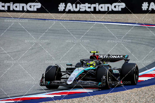 F1 2024 - Lewis Hamilton - Mercedes - 240129