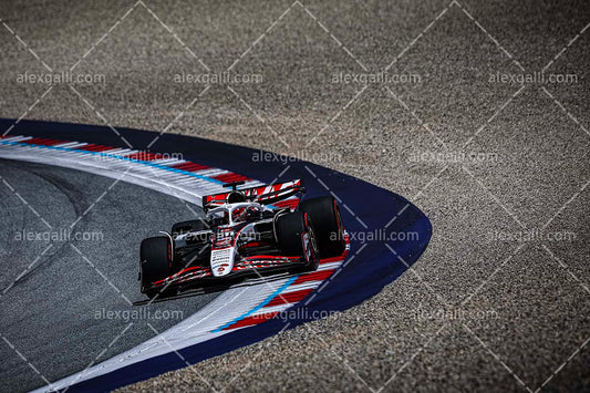 F1 2025 Esteban Ocon - Haas - 202511022