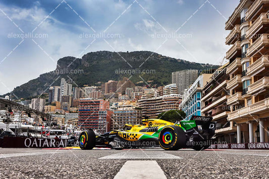 F1 2024 - Oscar Piastri - McLaren - 240107