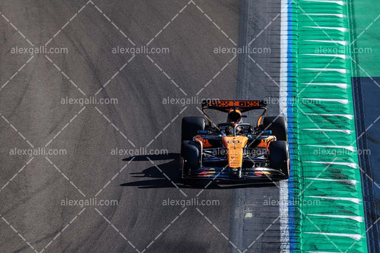 F1 2025 Oscar Piastri - McLaren - 202500736