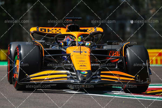 F1 2024 - Oscar Piastri - McLaren - 240049