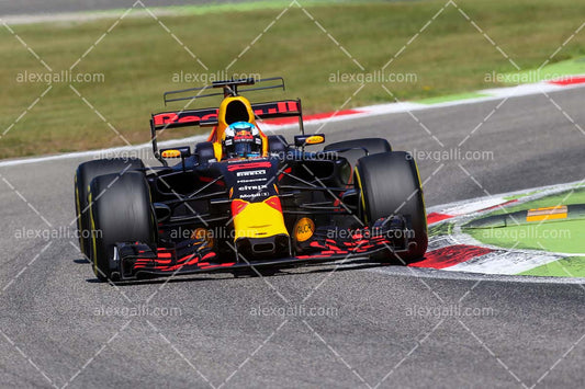 F1 2017 Daniel Ricciardo - Red Bull - 20170085