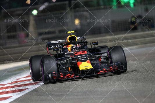 2018 Max Verstappen - Red Bull - 20180136