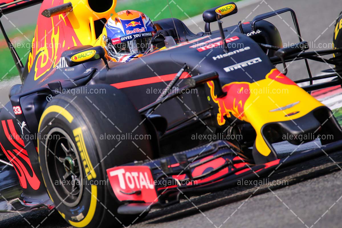 F1 2016 Max Verstappen - Red Bull - 20160119