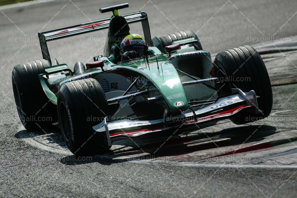 F1 2004 Mark Webber - Jaguar R5 - 20040138