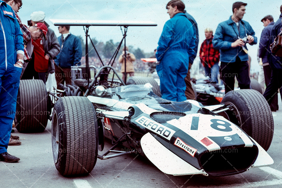 F1 1968 Vic Elford - Cooper - 19680002