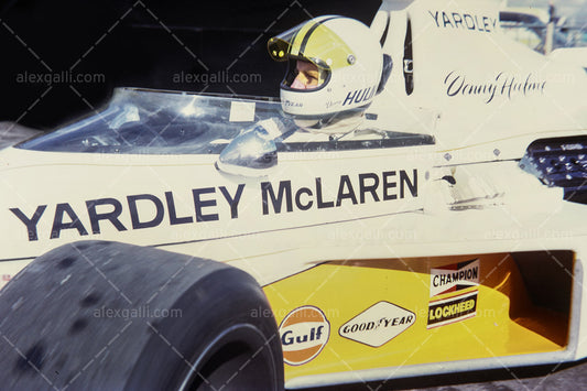 F1 1973 Denis Hulme - McLaren M19 - 19730008