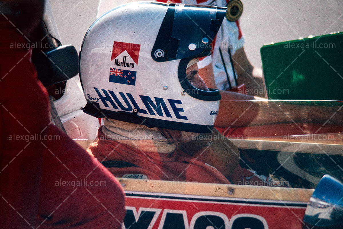 F1 1974 Denny Hulme - McLaren M23 - 19740035