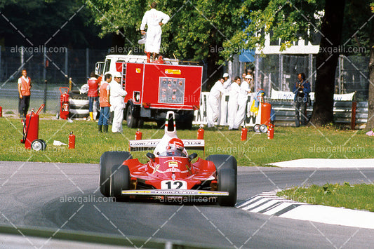 F1 1975 Niki Lauda - Ferrari - 19750077
