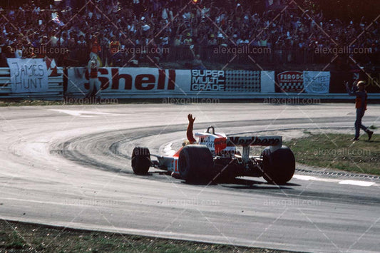 F1 1976 James Hunt - McLaren M23 - 19760070