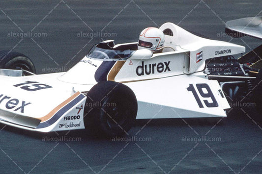 F1 1976 Alan Jones - Surtees TS19 - 19760090