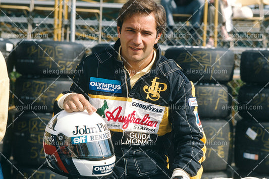 F1 1985 Elio De Angelis - Lotus - 19850168