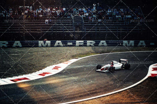 F1 1991 Alex Caffi - Footwork FA12 - 19910021