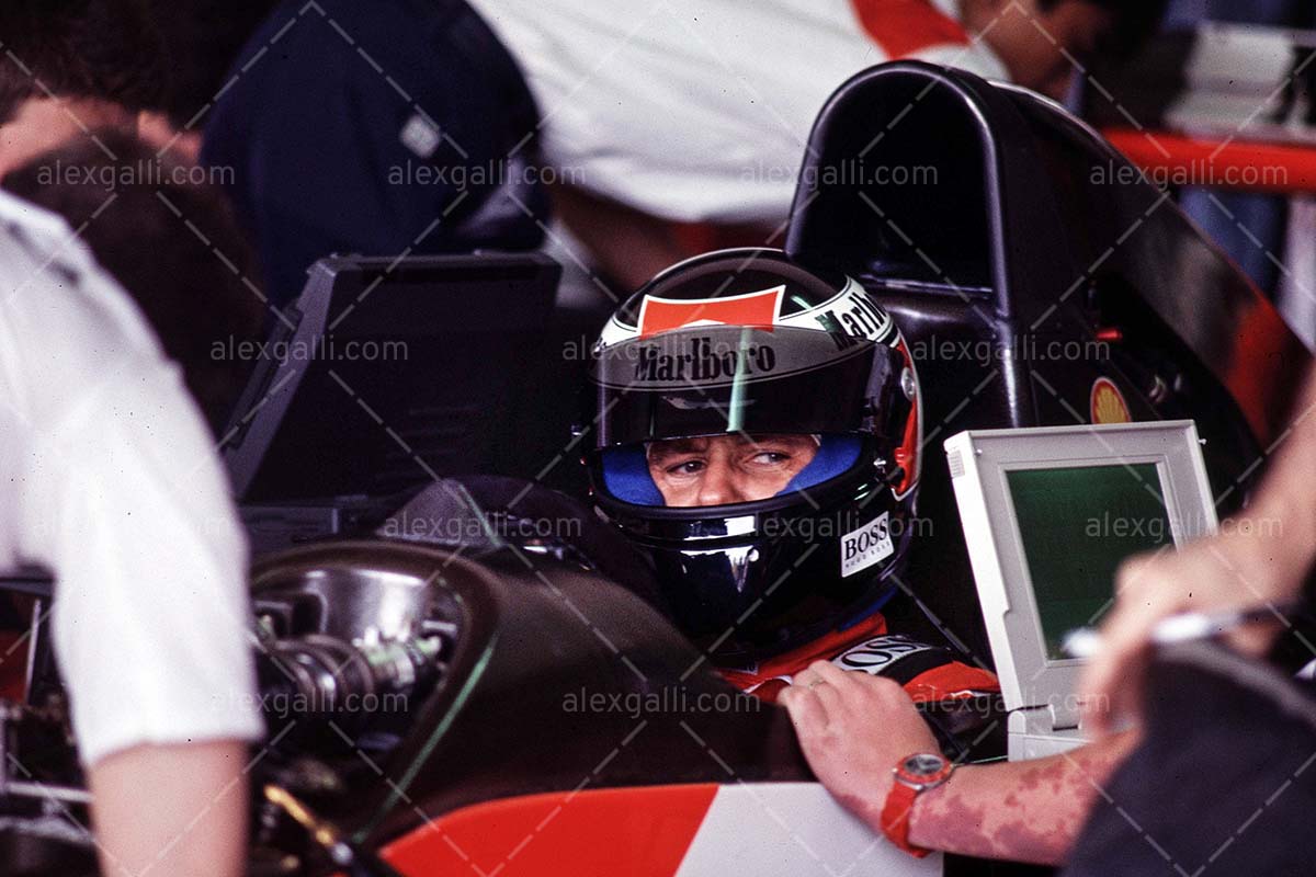 F1 1992 Gerhard Berger - McLaren MP4/7 - 19920018